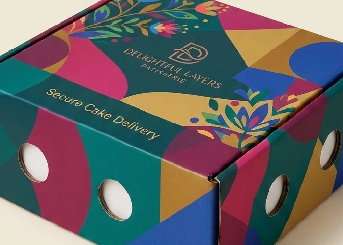 A closed self-locking cake box ready for secure cake delivery